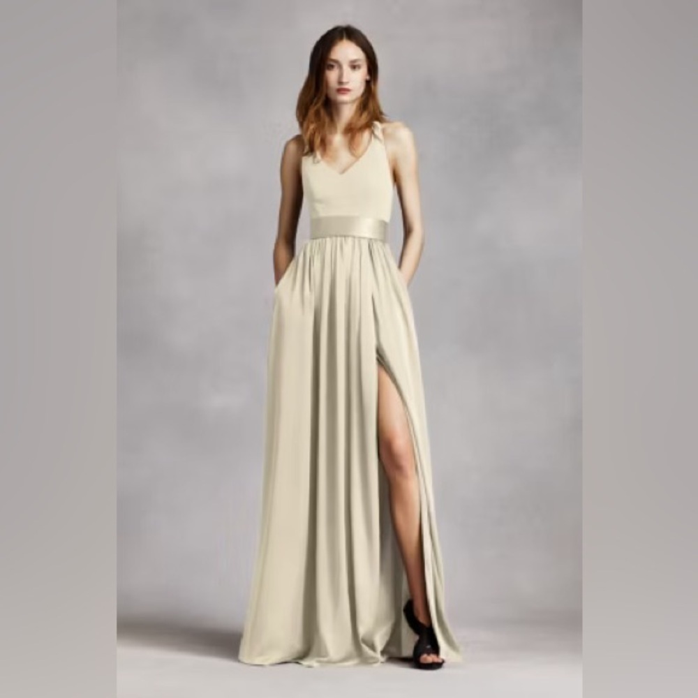 NWT Vera Wang White David’s Bridal Champaign Halter V Neck Bridesmaid Dress 14